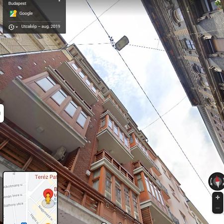 Bpr Wolf Apartment With Terrace Budapest Esterno foto