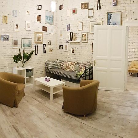 Bpr Wolf Apartment With Terrace Budapest Esterno foto